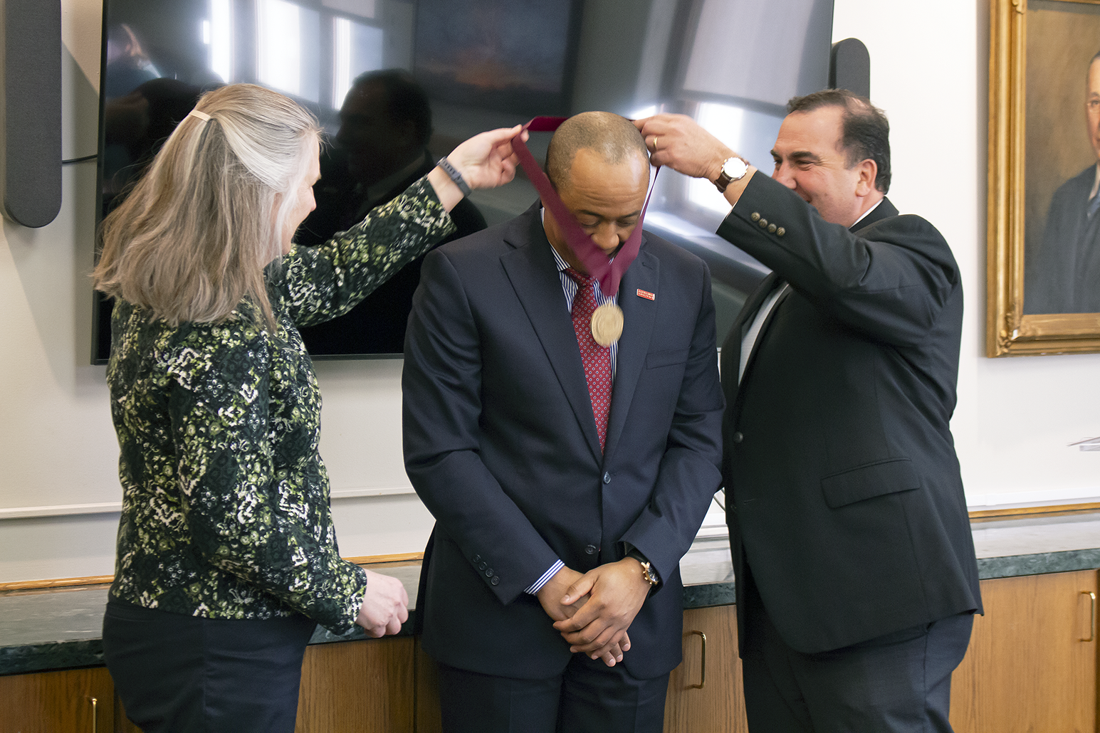 Dr. Walter Suza receives the GW Carver Medallion